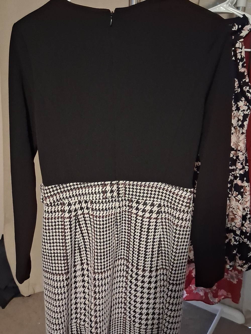 DKNY Black Top with Black-and-White Houndstooth Skirt Long Sleeve Dress - Picture 3 of 3